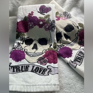 -Skull and Floral Print Hand Towels-